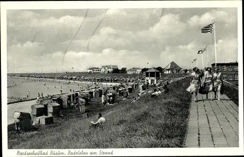 Ak Nordseebad Büsum, Badeleben am Strand, Fahnenmasten