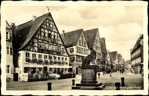 Ak Dinkelsbühl Mittelfranken, Marktplatz mit Hotel gold. Rose, Denkmal