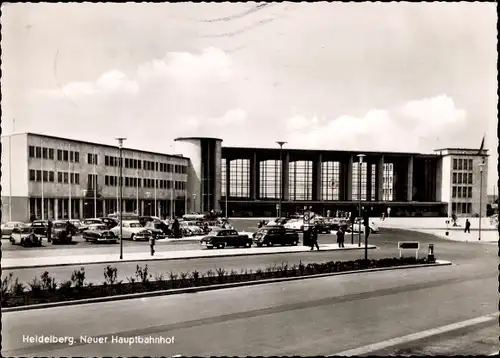 Ak Heidelberg am Neckar, Neuer Hauptbahnhof, Parkplatz, Autos