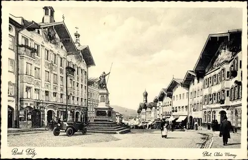 Ak Bad Tölz im Isartal Oberbayern, Straßenpartie, Denkmal