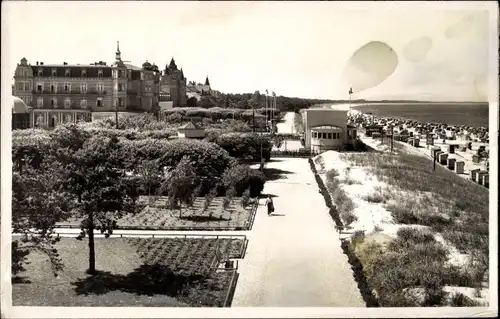 Foto Ak Ostseebad Zinnowitz auf Usedom, Strandpromenade