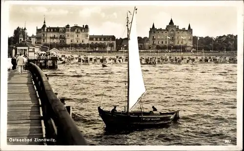 Ak Ostseebad Zinnowitz auf Usedom, Seebrücke, Segelboot, Strand