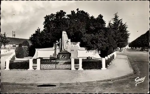 Ak Mayenne, Kriegsdenkmal