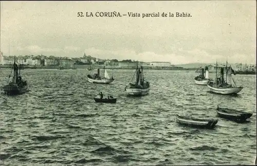 Ak La Coruña Galicien, Stadt von der Bucht gesehen