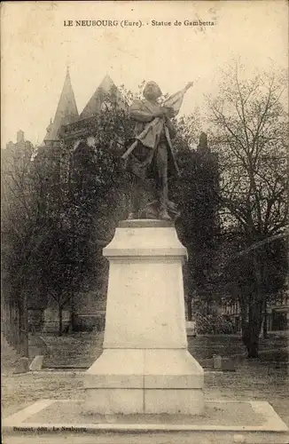 Ak Le Neubourg Eure, Statue de Gambetta
