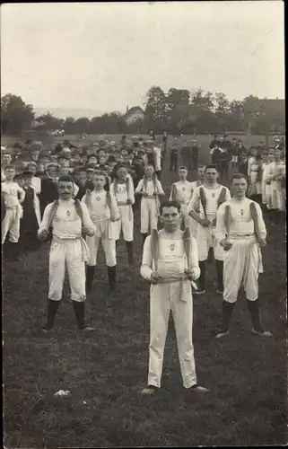 Foto Ak Turner, Turnfest, Jongleur, Zuschauer