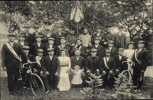 Foto Ak Großenmeer Ovelgönne Wesermarsch, Radfahrverein, Gruppenbild 1912