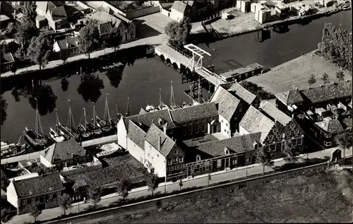 Ak Enkhuizen Nordholland Niederlande, Rijksmuseum Zuiderzeemuseum, Fliegeraufnahme