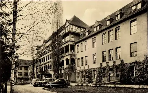 Ak Gera in Thüringen, Waldkrankenhaus, Autos