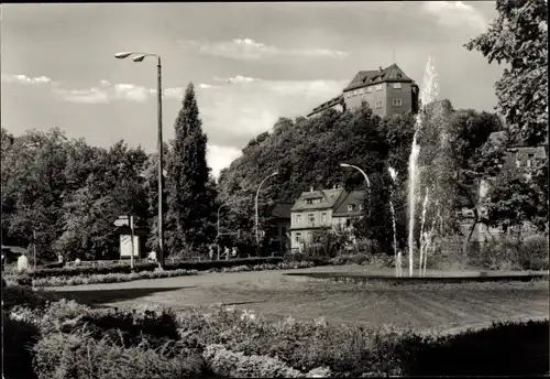 Ak Greiz im Vogtland, Schloss, Springbrunnen