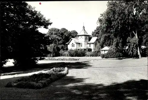 Foto Ak Itzehoe in Holstein, neben der Kirche