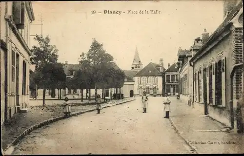 Ak Plancy l&#39;Abbaye Aube, Place de la Halle