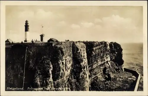 Ak Nordseeinsel Helgoland, Felspartie mit Leuchtturm