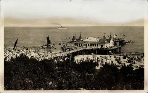 Foto Ak Ostseebad Ahlbeck Heringsdorf auf Usedom, Seebrücke