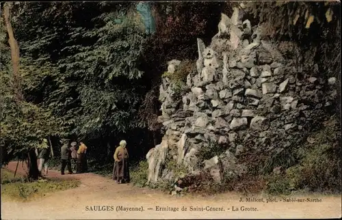 Ak Saulges-Mayenne, Einsiedelei von Saint-Genère, Höhle