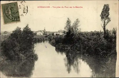 Ak Azerailles Meurthe et Moselle, Blick von der Brücke über die Meurthe, Kirche