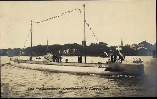 Ak Deutsches U Boot, Unterseeboot, Frachttauchboot Deutschland, Flaggengala, NPG 5661