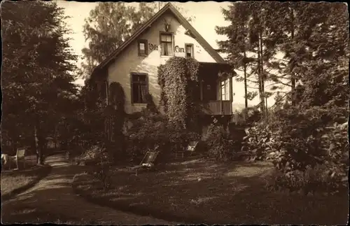 Foto Ak Opolno Zdrój Bad Oppelsdorf Bogatynia Reichenau Schlesien, Villa Clara, Wald, Klappstühle