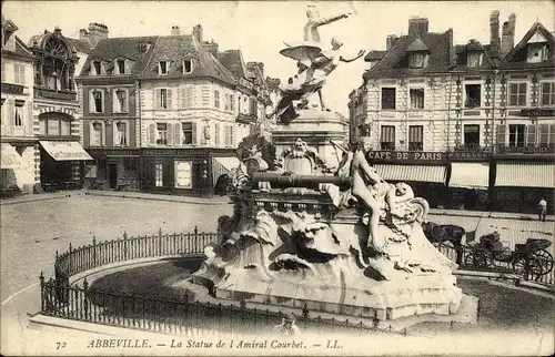 Ak Abbeville Somme, Platz und Statue von Admiral Courbet