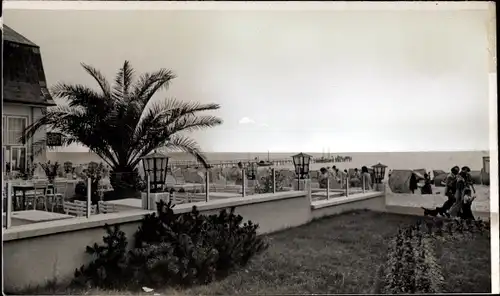 Foto Ak Ostseebad Grömitz in Holstein, Strandhalle, Terrasse