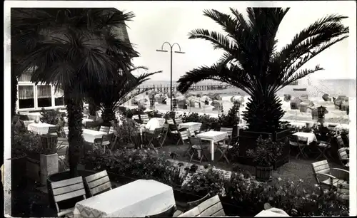 Foto Ak Ostseebad Grömitz in Holstein, Strandhalle, Palmenterrasse