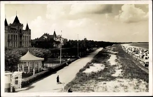 Foto Ak Ostseebad Zinnowitz auf Usedom, Strandpromenade