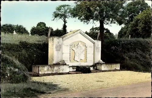 Postkarte Ernée Mayenne, Befreiungsdenkmal