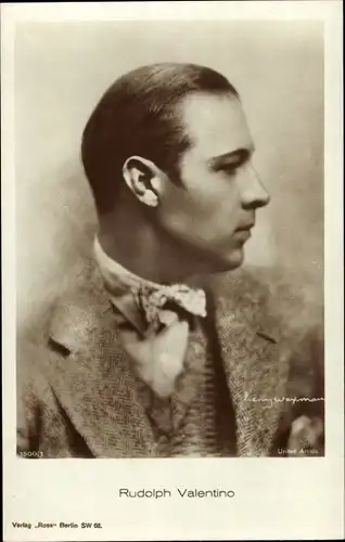Ak Schauspieler Rudolph Valentino, Portrait, Profilansicht