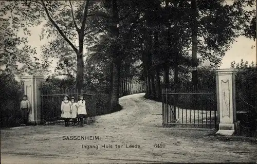 Ak Sassenheim Südholland, Haus ter Leede, Eingangstor