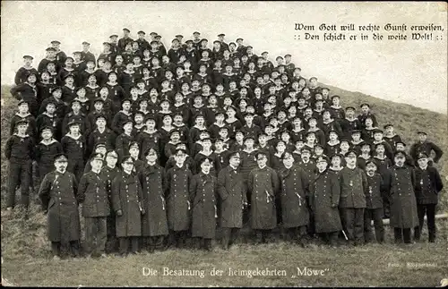 Ak Seeleute der heimgekehrten SMS Möwe, Graf zu Dohna Schlodien, Besatzung