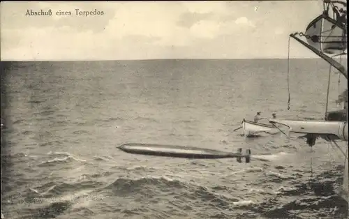 Ak Deutsches Kriegsschiff auf hoher See, Abschuss eines Torpedos