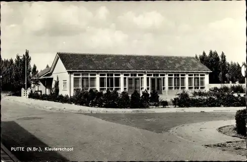 Ak Putte Nordbrabant, Kleuterschool