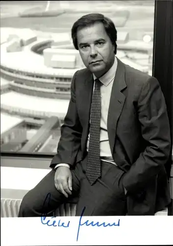 Ak Intendant Prof. Dr. Dieter Stolte, Portrait, Autogramm