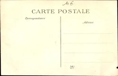 Ak Troyes Aube, Boulevard Gambetta, Le Parc des Camions automobiles militaires, 1914