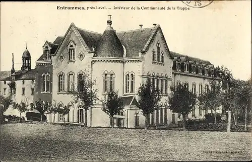 Ak Entrammes-Mayenne, Inneres der Trappe-Gemeinschaft