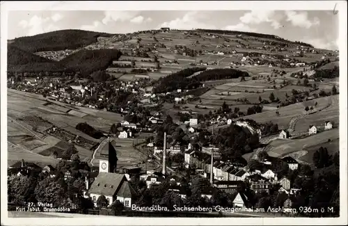 Ak Brunndöbra Klingenthal im Vogtland, Panorama, Sachsenberg Georgenthal, Aschberg