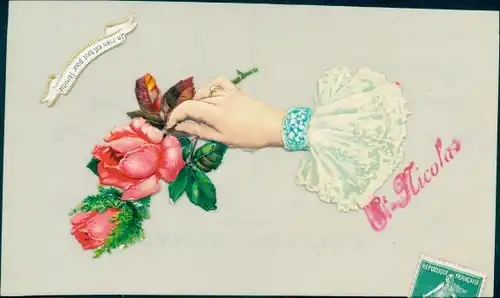 Zelluloid Ak Weibliche Hand, Rosen, Geschenk, Kitsch