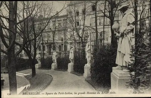 Ak Bruxelles Brüssel, Square du Petit-Sablon, les grands Hommes du XVII siecle