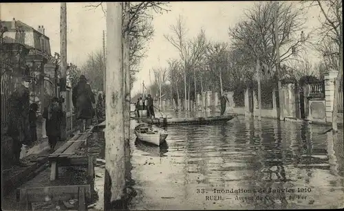 Ak Rueil Hauts-de-Seine, Avenue de Chemin de Fer, Inondation 1910