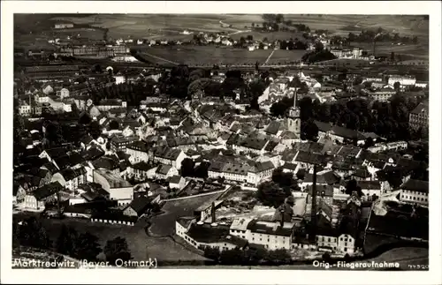Ak Marktredwitz in Oberfranken, Fliegeraufnahme von Stadt
