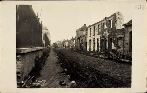 Foto Ak Merkem Westflandern, Straßenpartie, Häuserruinen, Kriegszerstörung I. WK, 1915-16