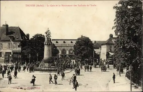 Ak Troyes Aube, Le Gare et le Monument des Enfants de l'Aube