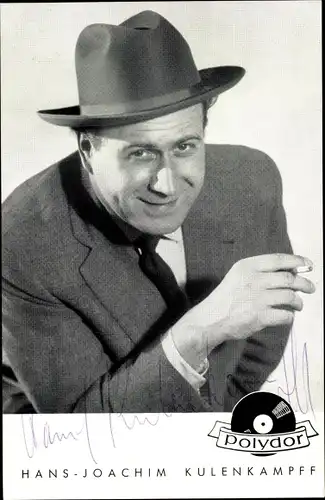 Ak Moderator und Schauspieler Hans Joachim Kulenkampff, Portrait, Zigarette, Polydor, Autogramm