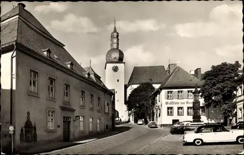 Ak Arnsberg im Sauerland Westfalen, Rathaus, Glockenturm und Brunnen