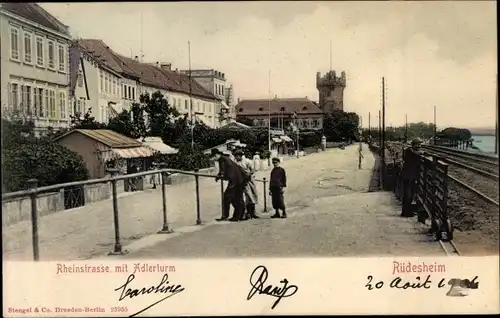 Ak Rüdesheim Rhein, Rheinstrasse mit Adlerturm, Bahnstrecke