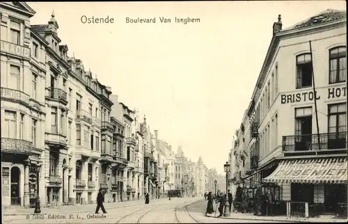 Ak Ostende Ostende Westflandern, Boulevard Van Iseghem, Bristol Hotel