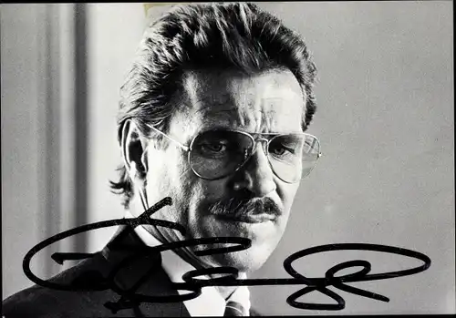 Ak Schauspieler Götz George in Die Katze, Neue Constantin Film, Autogramm