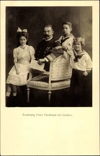 Ak Erzherzog Franz Ferdinand mit seinen Kindern
