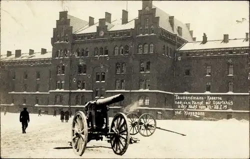 Foto Ak Wilhelmshaven in Niedersachsen, Tausendmann Kaserne, Spartakus Aufstand 1919