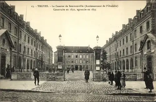 Ak Troyes Aube, La Caserne de Beurnonville, Anciennement de l'Oratoire